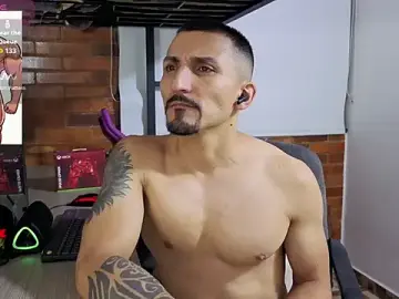 Stripchat Free Porn Cam of Marck_Muscle