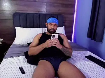 Stripchat Sex Cam of anthonylatynxd
