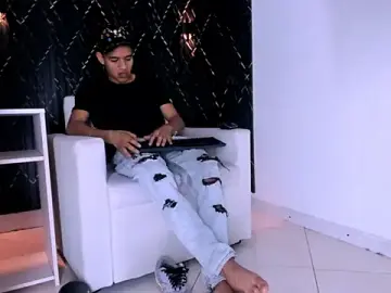 Stripchat Live Sex Cam of Lian_Jacob