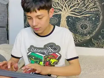 Stripchat Live Sex of Andy_Belier23