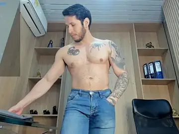 Stripchat Sex Cam of George_Diesell