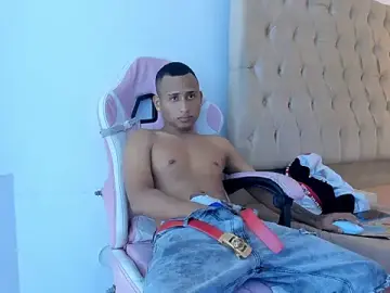 Stripchat Sex Cam of Supreme_Badboy