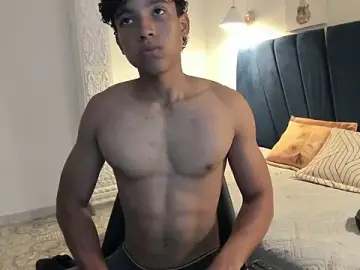 Stripchat Live Sex Cam of michael_cum23