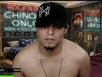 Stripchat Adult Webcam of chino_roz
