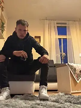 Stripchat Free Porn Cam of C_I_K_N_O_K_A_R