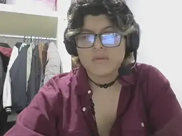 Stripchat Free Live Porn of layom_21