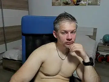 Stripchat Free Porn Cam of RobbyShawz