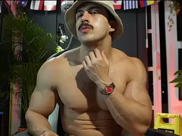 Stripchat Best live sex cam show of DanteSantoss