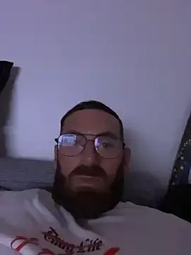 Stripchat Live Sex Cam of sexyeyeblue