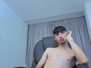 Stripchat Free Porn Cam of Caled_Saenz