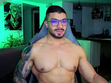 Stripchat Free Porn Cam of Michael_Diamond