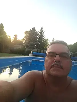 Stripchat Sex Cam of Tbone17