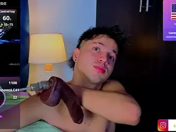 Stripchat Free Live Porn of Issac_james_