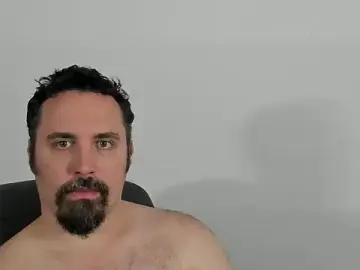 Stripchat Free Porn Cam of Metalstud