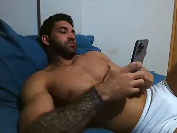 Stripchat Free Porn Cam of macho_fit
