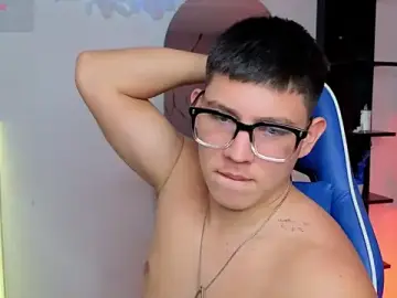 Stripchat Nude Webcam of JamesCr_