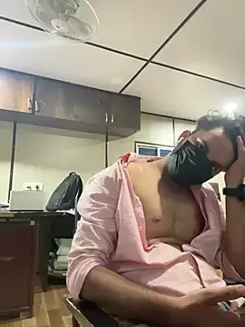 Stripchat Sex Cam of spiral__man007