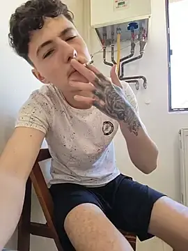 Stripchat Live Sex Cam of denysio89