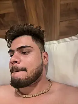 Stripchat Free Porn Cam of hornyypromaxx