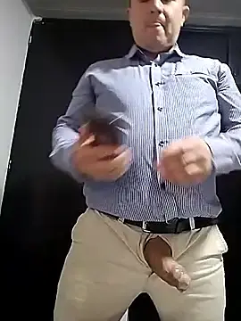 Stripchat Best Webcam of BigCristh79