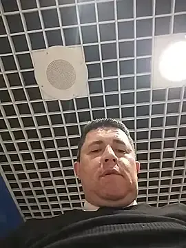 Stripchat Free Porn Cam of BigCristh79