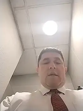 Stripchat Watch Live Sex Cams of BigCristh79