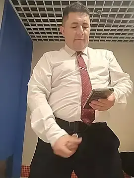 Stripchat Free Porn Cam of BigCristh79