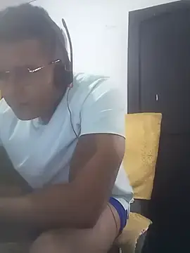 Stripchat Live Porn of SaucyAffair0