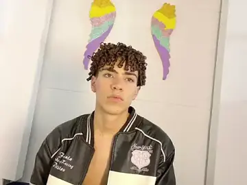 Stripchat Live Sex Cam of Monyel_Blake
