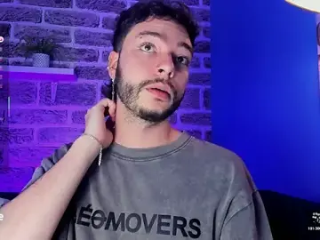Stripchat Live Sex Cam of noah_ricci