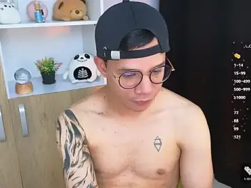 Stripchat Live Sex Cam of Im_Marco_