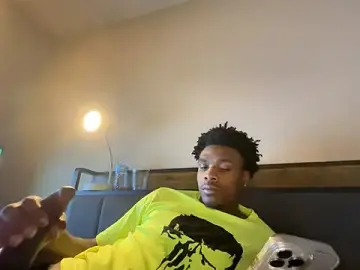 Stripchat Sex Cam of Bigdicktrick227