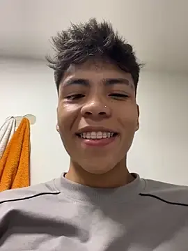Stripchat Live Sex of MaxiWildd