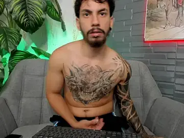 Stripchat Best live sex cam show of levi_wolf