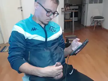 Stripchat Live Sex Cam of guachin_hunk
