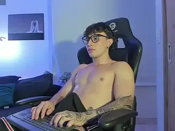 Stripchat Nude Webcam of zack_lenox