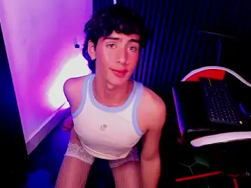 Stripchat Watch Live Sex Cams of SantyFoxxs