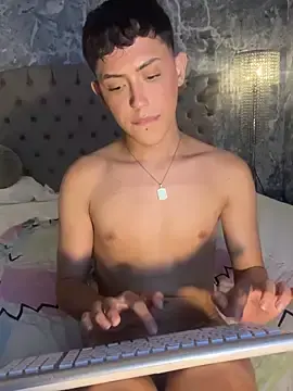Stripchat Free Porn Cam of Iam_Caami_