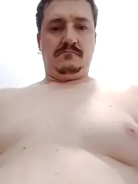 Stripchat Live Sex Cam of Rob39anos