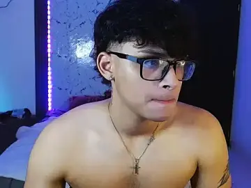 Stripchat Watch Live Sex Cams of Mr_yisuzz
