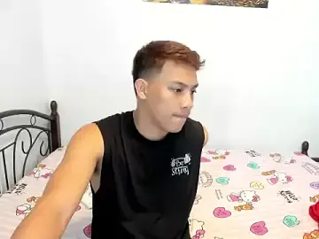 Stripchat Free Porn Cam of urfucker_vinz