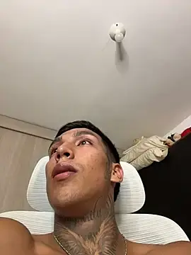 Stripchat Nude Webcam of sendfer