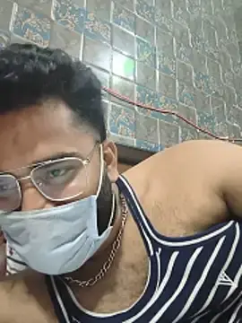 Stripchat Sex Cam of TNTBOSS01