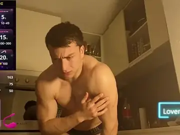 Stripchat Sex Cam of Benicio07