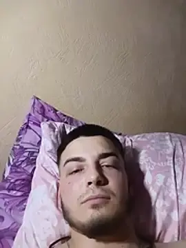 Stripchat Live Sex Cam of Zevs777s