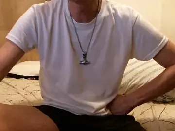 Stripchat Free Live Porn of bravo23toro