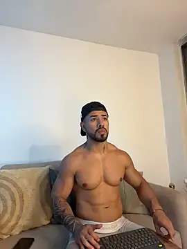 Stripchat Watch Live Sex Cams of Ezzio_Scolaro