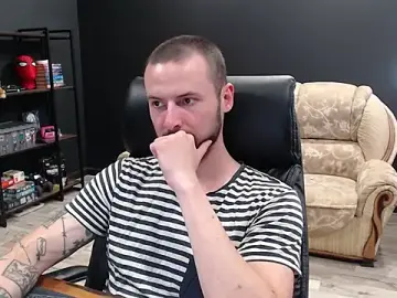 Stripchat Live Porn of MihasikD