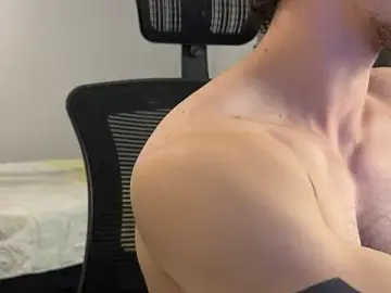 Stripchat Free Porn Cam of David_Brown18