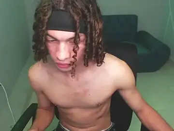 Stripchat Adult Webcam of Axel_fox77